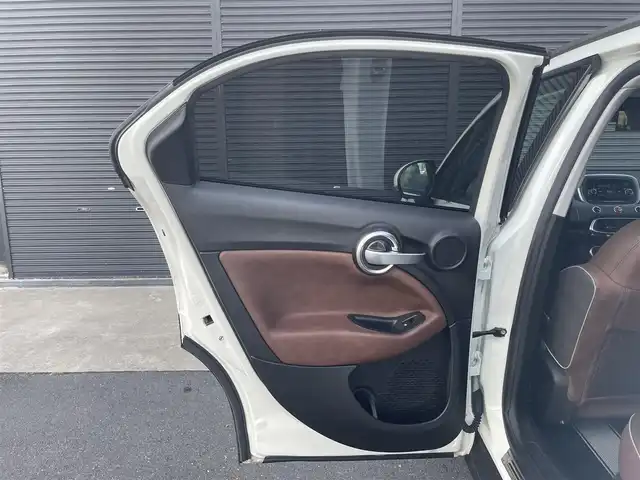 フィアット ５００Ｘ クロスプラス 茨城県 2016(平28)年 5.1万km 白 茶革 /シ-トヒ-タ- /PWシ-ト /ディスプレイOD /BT/AUX/USB /Bカメラ /パ-クセンサ- /衝突軽減B /レ-ンアシスト /BSM /クル-ズコントロ-ル /ETC /パドルシフト /純正18inAW /キセノンライト /オ-トライト /ル-フレ-ル /ドラレコ /禁煙車