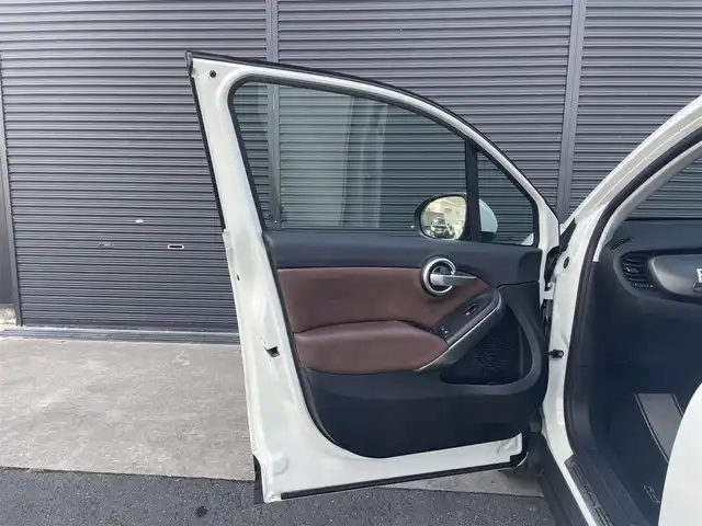 フィアット ５００Ｘ クロスプラス 茨城県 2016(平28)年 5.1万km 白 茶革 /シ-トヒ-タ- /PWシ-ト /ディスプレイOD /BT/AUX/USB /Bカメラ /パ-クセンサ- /衝突軽減B /レ-ンアシスト /BSM /クル-ズコントロ-ル /ETC /パドルシフト /純正18inAW /キセノンライト /オ-トライト /ル-フレ-ル /ドラレコ /禁煙車