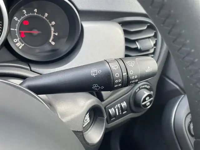 フィアット ５００Ｘ クロスプラス 茨城県 2016(平28)年 5.1万km 白 茶革 /シ-トヒ-タ- /PWシ-ト /ディスプレイOD /BT/AUX/USB /Bカメラ /パ-クセンサ- /衝突軽減B /レ-ンアシスト /BSM /クル-ズコントロ-ル /ETC /パドルシフト /純正18inAW /キセノンライト /オ-トライト /ル-フレ-ル /ドラレコ /禁煙車