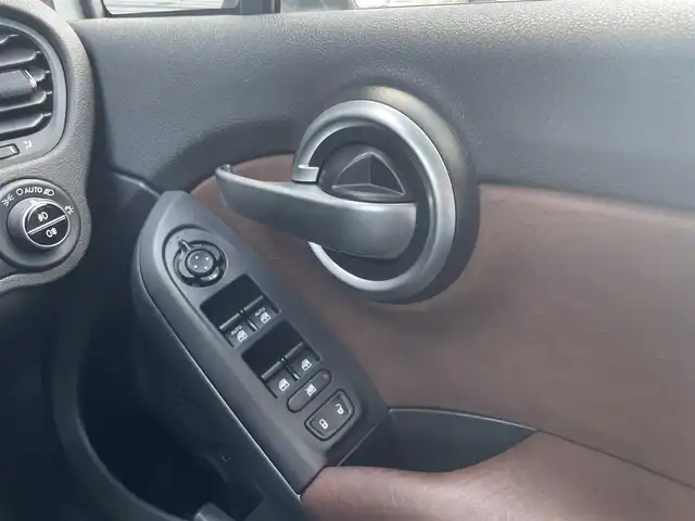 フィアット ５００Ｘ クロスプラス 茨城県 2016(平28)年 5.1万km 白 茶革 /シ-トヒ-タ- /PWシ-ト /ディスプレイOD /BT/AUX/USB /Bカメラ /パ-クセンサ- /衝突軽減B /レ-ンアシスト /BSM /クル-ズコントロ-ル /ETC /パドルシフト /純正18inAW /キセノンライト /オ-トライト /ル-フレ-ル /ドラレコ /禁煙車