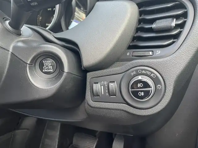 フィアット ５００Ｘ クロスプラス 茨城県 2016(平28)年 5.1万km 白 茶革 /シ-トヒ-タ- /PWシ-ト /ディスプレイOD /BT/AUX/USB /Bカメラ /パ-クセンサ- /衝突軽減B /レ-ンアシスト /BSM /クル-ズコントロ-ル /ETC /パドルシフト /純正18inAW /キセノンライト /オ-トライト /ル-フレ-ル /ドラレコ /禁煙車