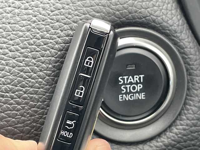 マツダ ＣＸ－６０ XD Lパッケージ 愛知県 2023(令5)年 2.7万km プラチナクォーツメタリック プレミアムサウンドBOSE/純正12.4型ナビ　SDカードなし/全方位カメラ/レーダークルーズコントロール/シートヒーター/バックカメラ/電動リアゲート/パワーシート/ヘッドアップディスプレイ/コーナーセンサー/純正アルミホイール/ETC/ブラインドスポットモニター/LEDヘッドライト/パドルシフト/ステアリングヒーター/オートマチックハイビーム/ワイヤレス充電機/ステアリングスイッチ/スマートキー/プッシュスタート