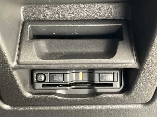 マツダ ＣＸ－６０ XD Lパッケージ 愛知県 2023(令5)年 2.7万km プラチナクォーツメタリック プレミアムサウンドBOSE/純正12.4型ナビ　SDカードなし/全方位カメラ/レーダークルーズコントロール/シートヒーター/バックカメラ/電動リアゲート/パワーシート/ヘッドアップディスプレイ/コーナーセンサー/純正アルミホイール/ETC/ブラインドスポットモニター/LEDヘッドライト/パドルシフト/ステアリングヒーター/オートマチックハイビーム/ワイヤレス充電機/ステアリングスイッチ/スマートキー/プッシュスタート