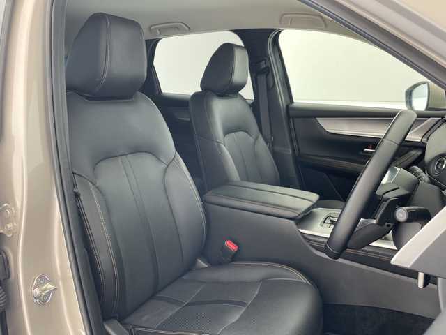 マツダ ＣＸ－６０ XD Lパッケージ 愛知県 2023(令5)年 2.7万km プラチナクォーツメタリック プレミアムサウンドBOSE/純正12.4型ナビ　SDカードなし/全方位カメラ/レーダークルーズコントロール/シートヒーター/バックカメラ/電動リアゲート/パワーシート/ヘッドアップディスプレイ/コーナーセンサー/純正アルミホイール/ETC/ブラインドスポットモニター/LEDヘッドライト/パドルシフト/ステアリングヒーター/オートマチックハイビーム/ワイヤレス充電機/ステアリングスイッチ/スマートキー/プッシュスタート