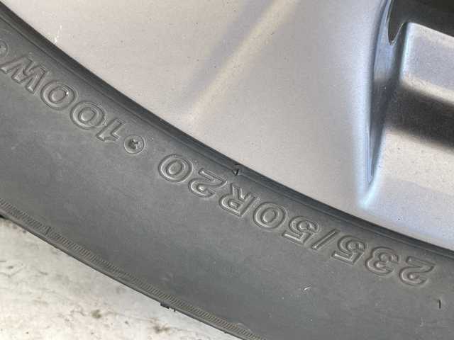 マツダ ＣＸ－６０ XD Lパッケージ 愛知県 2023(令5)年 2.7万km プラチナクォーツメタリック プレミアムサウンドBOSE/純正12.4型ナビ　SDカードなし/全方位カメラ/レーダークルーズコントロール/シートヒーター/バックカメラ/電動リアゲート/パワーシート/ヘッドアップディスプレイ/コーナーセンサー/純正アルミホイール/ETC/ブラインドスポットモニター/LEDヘッドライト/パドルシフト/ステアリングヒーター/オートマチックハイビーム/ワイヤレス充電機/ステアリングスイッチ/スマートキー/プッシュスタート