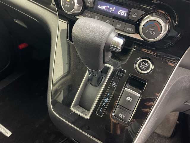 日産 セレナ ハイウェイスター V 道央・札幌 2020(令2)年 5万km ブリリアントホワイトパール ・4WD/・寒冷地仕様/・純正ナビ&CD&DVD&TV&BT&USB/・プロパイロット/・純正フリップダウンモニター/・全方位カメラ/・両側パワースライドドア/・レーダークルーズコントロール/・衝突軽減ブレーキ/・純正前後ドライブレコーダー/・ビルトインETC/・ステアリングスイッチ/・LEDヘッドライト/・ドアミラーヒーター/・社外AWスタッドレスタイヤ積み込み