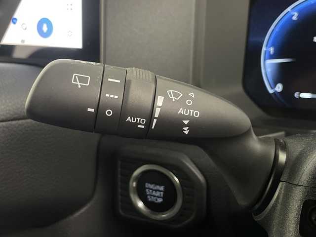 トヨタ ランドクルーザー ２５０ VX 埼玉県 2024(令6)年 0.7万km プラチナホワイトパールマイカ サンルーフ/純正ディスプレイオーディオ/(Bluetooth/USB/HDMI/AM/FM)/地デジフルセグ/全方位カメラ/ETC2.0/アダプティブクルーズコントロール/車線逸脱警報/ブラインドスポットモニター/衝突軽減ブレーキ/クリアランスソナー/オートマチックハイビーム/パワーバックドア/ドライブモードセレクト/電子パーキングシステム/ブレーキホールド/ヘッドライトウォッシャー/置くだけ充電/デジタルインナーミラー/運転席・助手席シートヒーター・ベンチレーション/ルーフレール/プッシュスタート/ステアリングリモコン/フロント・リヤフォグランプ/ウィンカーミラー/電動格納ミラー/社外フロアマット/純正ドアバイザー/純正18インチアルミホイール