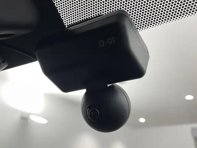 日産 ノート e－パワー X 福島県 2019(令1)年 2.7万km ダークメタルグレー 安全装備/・エマージェンシーブレーキ/・車線逸脱警報/・ハイビームアシスト/・インテリジェントルームミラー/・アラウンドビューモニター/・前後コーナーセンサー/・横滑り防止装置/純正７インチSDナビ/・フルセグTV/・CD/DVD/・Bluetooth/・SD/・AM/FM/・ステアリングスイッチ/前後ドライブレコーダー/ETC/ハロゲンヘッドライト/・オートライト/・ヘッドライトレベライザー/社外１４インチアルミホイール/純正フロアマット/アイドリングストップ/スマートキー/スペアキー１本/プッシュスタート/純正ドアバイザー/電動格納ミラー/ウインカーミラー