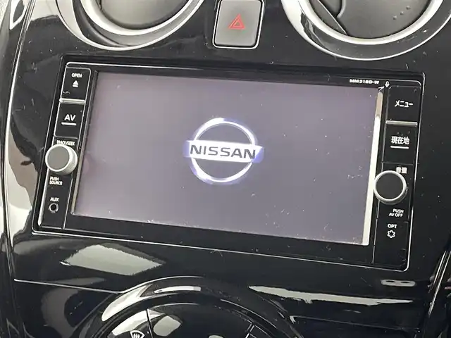 日産 ノート e－パワー X 福島県 2019(令1)年 2.7万km ダークメタルグレー 安全装備/・エマージェンシーブレーキ/・車線逸脱警報/・ハイビームアシスト/・インテリジェントルームミラー/・アラウンドビューモニター/・前後コーナーセンサー/・横滑り防止装置/純正７インチSDナビ/・フルセグTV/・CD/DVD/・Bluetooth/・SD/・AM/FM/・ステアリングスイッチ/前後ドライブレコーダー/ETC/ハロゲンヘッドライト/・オートライト/・ヘッドライトレベライザー/社外１４インチアルミホイール/純正フロアマット/アイドリングストップ/スマートキー/スペアキー１本/プッシュスタート/純正ドアバイザー/電動格納ミラー/ウインカーミラー