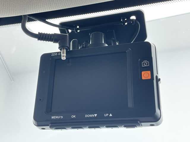 スバル フォレスター ハイブリッド アドバンス 千葉県 2019(平31)年 3.5万km クリスタルホワイトP 純正ナビ/　CD/DVD/Bluetooth/フルセグTV/Apple car play/ダイヤトーンサウンド/サンルーフ/アイサイト/レーダークルーズコントロール/レーンキープアシスト/衝突軽減ブレーキ/クリアランスソナー/ブラインドスポットモニター/ドライバーモニタリングシステム/F/S/Rカメラ/電動パーキング/オートホールド/オートハイビーム/茶革シート/シートヒーター/パワーシート（前席）/メモリーシート（運転席）/ステアリングヒーター/パワーバックドア/デジタルインナーミラー/ルーフレール/ETC/前後ドラレコ/LEDライト/フォグランプ/フロアマット/ドアバイザー