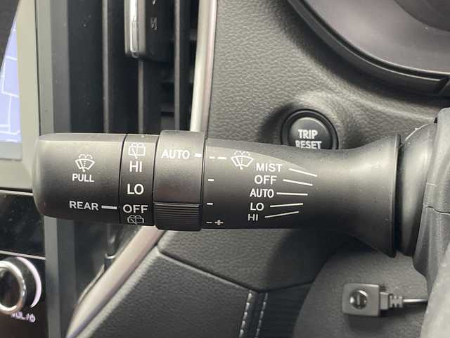 スバル フォレスター ハイブリッド アドバンス 千葉県 2019(平31)年 3.5万km クリスタルホワイトP 純正ナビ/　CD/DVD/Bluetooth/フルセグTV/Apple car play/ダイヤトーンサウンド/サンルーフ/アイサイト/レーダークルーズコントロール/レーンキープアシスト/衝突軽減ブレーキ/クリアランスソナー/ブラインドスポットモニター/ドライバーモニタリングシステム/F/S/Rカメラ/電動パーキング/オートホールド/オートハイビーム/茶革シート/シートヒーター/パワーシート（前席）/メモリーシート（運転席）/ステアリングヒーター/パワーバックドア/デジタルインナーミラー/ルーフレール/ETC/前後ドラレコ/LEDライト/フォグランプ/フロアマット/ドアバイザー