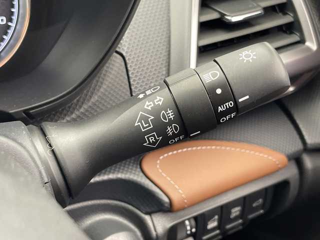 スバル フォレスター ハイブリッド アドバンス 千葉県 2019(平31)年 3.5万km クリスタルホワイトP 純正ナビ/　CD/DVD/Bluetooth/フルセグTV/Apple car play/ダイヤトーンサウンド/サンルーフ/アイサイト/レーダークルーズコントロール/レーンキープアシスト/衝突軽減ブレーキ/クリアランスソナー/ブラインドスポットモニター/ドライバーモニタリングシステム/F/S/Rカメラ/電動パーキング/オートホールド/オートハイビーム/茶革シート/シートヒーター/パワーシート（前席）/メモリーシート（運転席）/ステアリングヒーター/パワーバックドア/デジタルインナーミラー/ルーフレール/ETC/前後ドラレコ/LEDライト/フォグランプ/フロアマット/ドアバイザー