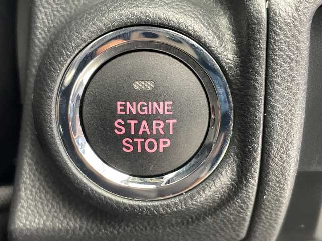 スバル フォレスター ハイブリッド アドバンス 千葉県 2019(平31)年 3.5万km クリスタルホワイトP 純正ナビ/　CD/DVD/Bluetooth/フルセグTV/Apple car play/ダイヤトーンサウンド/サンルーフ/アイサイト/レーダークルーズコントロール/レーンキープアシスト/衝突軽減ブレーキ/クリアランスソナー/ブラインドスポットモニター/ドライバーモニタリングシステム/F/S/Rカメラ/電動パーキング/オートホールド/オートハイビーム/茶革シート/シートヒーター/パワーシート（前席）/メモリーシート（運転席）/ステアリングヒーター/パワーバックドア/デジタルインナーミラー/ルーフレール/ETC/前後ドラレコ/LEDライト/フォグランプ/フロアマット/ドアバイザー