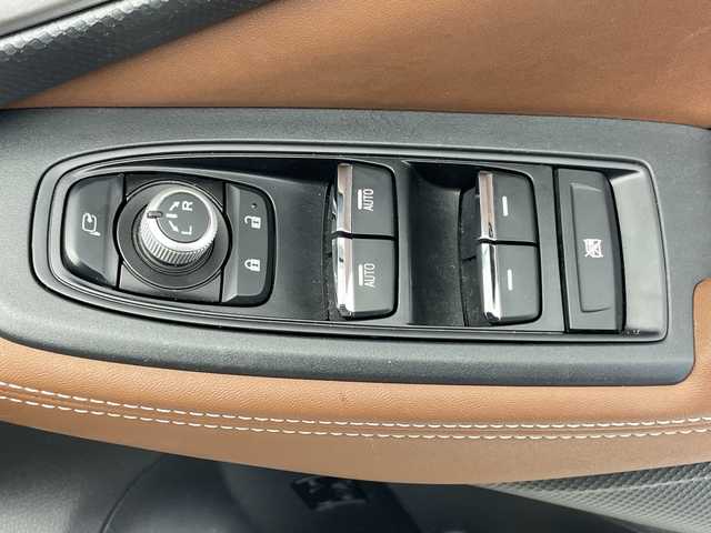 スバル フォレスター ハイブリッド アドバンス 千葉県 2019(平31)年 3.5万km クリスタルホワイトP 純正ナビ/　CD/DVD/Bluetooth/フルセグTV/Apple car play/ダイヤトーンサウンド/サンルーフ/アイサイト/レーダークルーズコントロール/レーンキープアシスト/衝突軽減ブレーキ/クリアランスソナー/ブラインドスポットモニター/ドライバーモニタリングシステム/F/S/Rカメラ/電動パーキング/オートホールド/オートハイビーム/茶革シート/シートヒーター/パワーシート（前席）/メモリーシート（運転席）/ステアリングヒーター/パワーバックドア/デジタルインナーミラー/ルーフレール/ETC/前後ドラレコ/LEDライト/フォグランプ/フロアマット/ドアバイザー