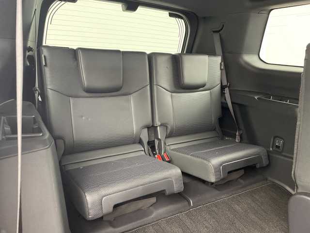 トヨタ ランドクルーザー ２５０ VX 兵庫県 2025(令7)年 1.1万km プラチナホワイトパールマイカ ・純正12.3インチディスプレイオーディオ/TV/Bluetooth/USB/HDMI/・パノラミックビューモニター/・ビルトインETC2.0/・サンルーフ/・デジタルインナーミラー/・Toyota　Safety　Sense/・プリクラッシュセーフティ/・緊急時操舵支援/・フロントクロストラフィックアラート/・レーンチェンジアシスト/・レーントレーシングアシスト/・レーンディパーチャーアラート/・レーダークルーズコントロール（全車速追従機能付）/・オートマチックハイビーム/・ロードサインアシスト/・ドライバー異常時対応システム/・プロアクティブドライビングアシスト/・発進遅れ告知機能/・丸目LEDヘッドライト/・アドバンスドドライブ/・本革シート/・運転席パワーシート/・前席シートヒーター/・前席ベンチレーション/・ステアリングヒーター/・パワーバックドア/・ルーフレール/・nanoeX/・スマートキー/・純正18インチアルミホイール