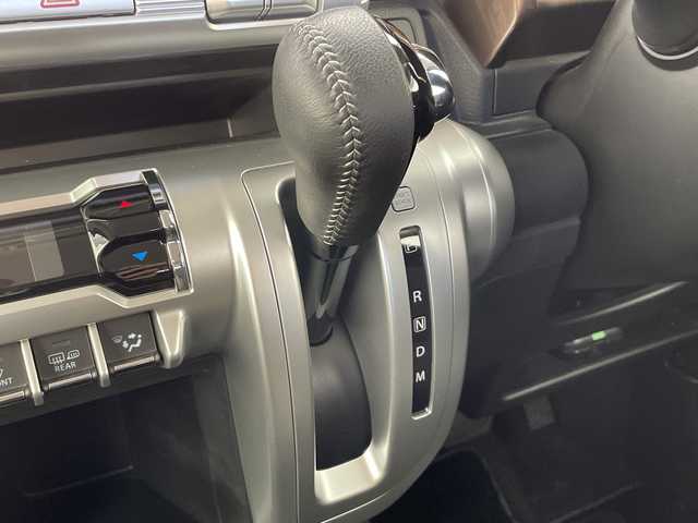 スズキ クロスビー HYBRID MZ 富山県 2023(令5)年 2.1万km タフカーキパールメタリック 純正8型ナビ（AM/FM/DVD/BT/フルセグ）/全方位カメラ/前後ドライブレコーダー/ビルトインETC/ハーフレザーシート/D/N席シートヒーター/衝突被害軽減システム/レーダークルーズコントロール/レーンキープアシスト/コーナーセンサー/横滑り防止装置/アイドリングストップ/オートLEDライト/フォグライト/純正アルミホイール/純正フロアマット/革巻きステアリング/ステアリングスイッチ/パドルシフト/スマートキー/スペアキー