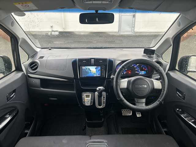 ダイハツ ムーヴ カスタム RS 三重県 2013(平25)年 10.6万km ブラックマイカメタリック 登録時106104km/社外ナビ/（AM/FM/TV/Bluetooth）/フルセグTV/バックカメラ/ETC/オートライト/MOMOステアリング/プッシュスタート/純正アルミ/純正フロアマット