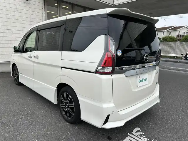 日産 セレナ ハイウェイスター Vセレクション 埼玉県 2017(平29)年 3.2万km ブリリアントホワイトパール ワンオーナー/社外ナビ/・フルセグテレビ/・DVD再生有/・AUX接続/・Bluetooth接続/・ストリーミング/・FM/AMラジオ/・AVIC-CQ911/後席フリップダウンモニター/アラウンドビューモニター/・フロントビュー/リヤビュー/・トップビュー/ETC/前方ドラレコ/プロパイロット/・インテリジェントクルーズコントロール/パーキングアシスト（自動駐車）/LDW（車線逸脱警報）/LDP（車線逸脱防止支援システム）/衝突被害軽減システム/プッシュスタート/オートライト/セーフティーシールド/電動パーキングブレーキ/AUTO　HOLD/WAC/USB入力/ドアバイザー/デジタルインナーミラー/両側パワースライドドア/ETC/純正スタッドレスタイヤ４本