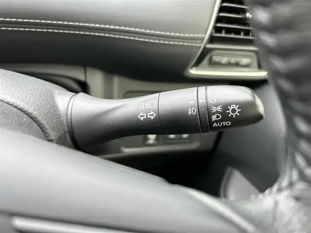 日産 セレナ ハイウェイスター Vセレクション 埼玉県 2017(平29)年 3.2万km ブリリアントホワイトパール ワンオーナー/社外ナビ/・フルセグテレビ/・DVD再生有/・AUX接続/・Bluetooth接続/・ストリーミング/・FM/AMラジオ/・AVIC-CQ911/後席フリップダウンモニター/アラウンドビューモニター/・フロントビュー/リヤビュー/・トップビュー/ETC/前方ドラレコ/プロパイロット/・インテリジェントクルーズコントロール/パーキングアシスト（自動駐車）/LDW（車線逸脱警報）/LDP（車線逸脱防止支援システム）/衝突被害軽減システム/プッシュスタート/オートライト/セーフティーシールド/電動パーキングブレーキ/AUTO　HOLD/WAC/USB入力/ドアバイザー/デジタルインナーミラー/両側パワースライドドア/ETC/純正スタッドレスタイヤ４本