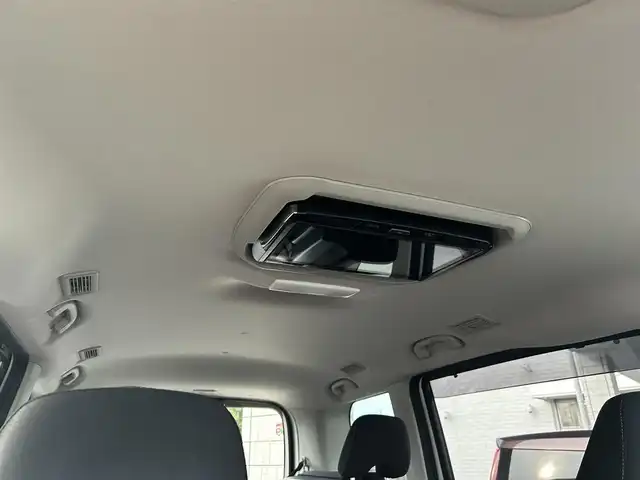 日産 セレナ ハイウェイスター Vセレクション 埼玉県 2017(平29)年 3.2万km ブリリアントホワイトパール ワンオーナー/社外ナビ/・フルセグテレビ/・DVD再生有/・AUX接続/・Bluetooth接続/・ストリーミング/・FM/AMラジオ/・AVIC-CQ911/後席フリップダウンモニター/アラウンドビューモニター/・フロントビュー/リヤビュー/・トップビュー/ETC/前方ドラレコ/プロパイロット/・インテリジェントクルーズコントロール/パーキングアシスト（自動駐車）/LDW（車線逸脱警報）/LDP（車線逸脱防止支援システム）/衝突被害軽減システム/プッシュスタート/オートライト/セーフティーシールド/電動パーキングブレーキ/AUTO　HOLD/WAC/USB入力/ドアバイザー/デジタルインナーミラー/両側パワースライドドア/ETC/純正スタッドレスタイヤ４本