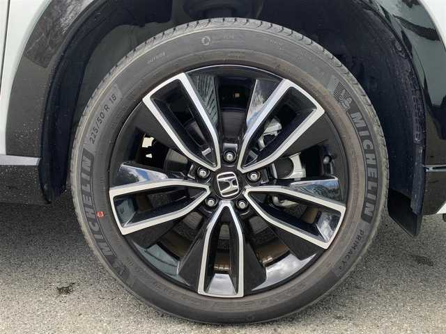 ホンダ ヴェゼル ハイブリッド e:HEV Z 大阪府 2021(令3)年 0.7万km プラチナホワイトパール 純正9インチナビ/   フルセグTV/Bluetooth/USB/衝突軽減/BSM/全方位モニター/シートヒーター/フルエアロ/レーダークルーズコントロール/電動リアゲート/前後ドライブレコーダー/純正フロアマット/ワイヤレス充電/ETC2.0/LEDヘッドライト