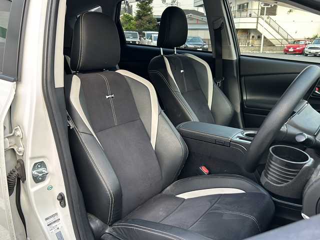 トヨタ プリウス α S ツーリングセレクション G’s 東京都 2015(平27)年 6.1万km ホワイトパールクリスタルシャイン ・純正ナビ（MAZA-X64T）/・ドラレコ/・デジタルインナーミラー/・ビルトインETC/・インパネ/・バックカメラ/・フルセグテレビ/・LEDライト/・純正アルミホイール/・エアバック/・プッシュスタート/・パワーウィンド/・パワーステアリング/・Bluetooth