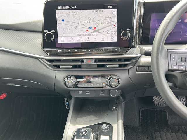 日産 ノート X 茨城県 2021(令3)年 3.4万km スーパーブラック 純正メモリナビ/Bluetooth/AppleCarPlay/AM/FM/USB/TV/スマートルームミラー/アラウンドビューモニター/バックカメラ/ステアリングリモコン/横滑り防止機能/レーンキープアシスト/衝突軽減ブレーキ/電動パーキング/オートホールド/純正フロアマット/オートライト/オートマチックハイビーム/フォグランプ/ワイヤレス充電/ETC/純正ドライブレコーダー/プッシュスタート/スマートキー