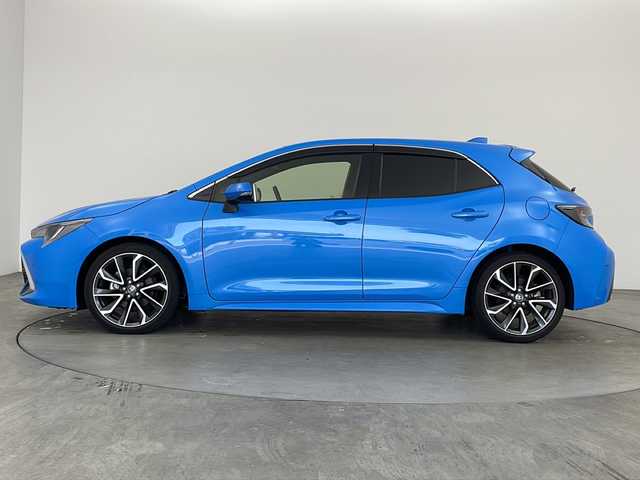 トヨタ カローラ スポーツ ハイブリッドG Z 兵庫県 2021(令3)年 6万km シアンM ・純正ナビ＆フルセグ＆DVD＆CD＆BT/・バックカメラ/・トヨタセーフティセンス/・プリクラッシュセーフティ/・レーンキープアシスト/・レーダークルーズコントロール/・オートマチックハイビーム/・クリアランスソナー/・スマートキー/・プッシュスタート/・社外ETC/・前後ドライブレコーダー/・LEDヘッドライト/・フォグランプ/・オートライト/・前席シートヒーター/・純正18インチAW/・電動パーキング/・ブレーキホールド/・電動格納ミラー/・フロアマット