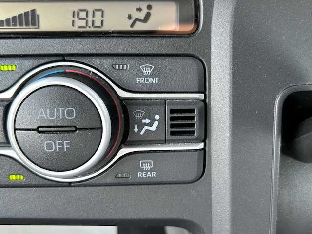 ダイハツ タント X 青森県 2019(令1)年 3.8万km レーザーブルークリスタルシャイン ワンオーナー/衝突被害軽減ブレーキ/LEDヘッドライト/LEDフォグライト/オートライト/全方位カメラ/純正ナビ(ワンセグ/CD/DVD/ラジオ)/前席シートヒーター/コーナーセンサー/スペアキー/ドライブレコーダー(前方)/左側パワースライドドア/横滑り防止装置/電動格納ミラー/プッシュスタート/新車時保証書/取扱説明書/社外14インチAW付き冬タイヤ積込み(155/65/14)