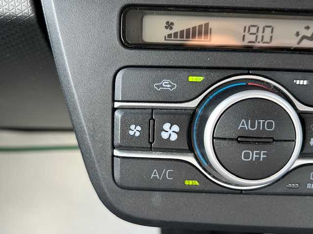 ダイハツ タント X 青森県 2019(令1)年 3.8万km レーザーブルークリスタルシャイン ワンオーナー/衝突被害軽減ブレーキ/LEDヘッドライト/LEDフォグライト/オートライト/全方位カメラ/純正ナビ(ワンセグ/CD/DVD/ラジオ)/前席シートヒーター/コーナーセンサー/スペアキー/ドライブレコーダー(前方)/左側パワースライドドア/横滑り防止装置/電動格納ミラー/プッシュスタート/新車時保証書/取扱説明書/社外14インチAW付き冬タイヤ積込み(155/65/14)