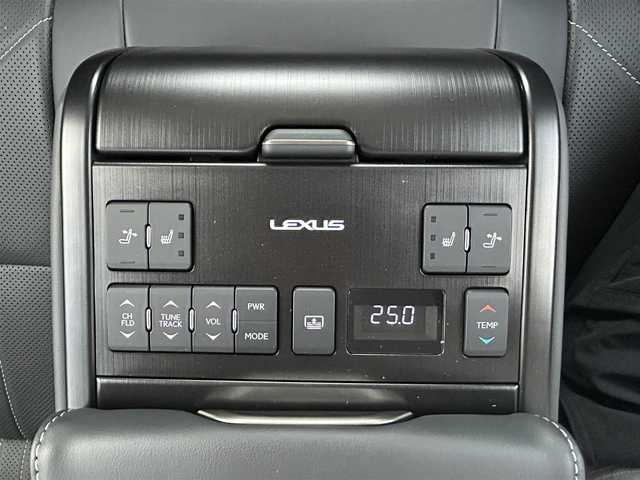 レクサス ＥＳ 300h バージョンL 愛媛県 2020(令2)年 4.3万km ブラック サンルーフ/純正メーカーナビ/Bluetooth/フルセグTV/CD・DVD/バックカメラ/全方位カメラ/BSM/追従型クルーズコントロール/ドラレコ前後/USB入力端子/電動リアゲート/全席シートヒーター/前席エアシート/前後コーナーセンサー/レザーシート/横滑り防止装置/レーンキープアシスト/衝突被害軽減システム/スペアキー/オートLED/Wサイドエアバッグ/ETC/純正フロアマット