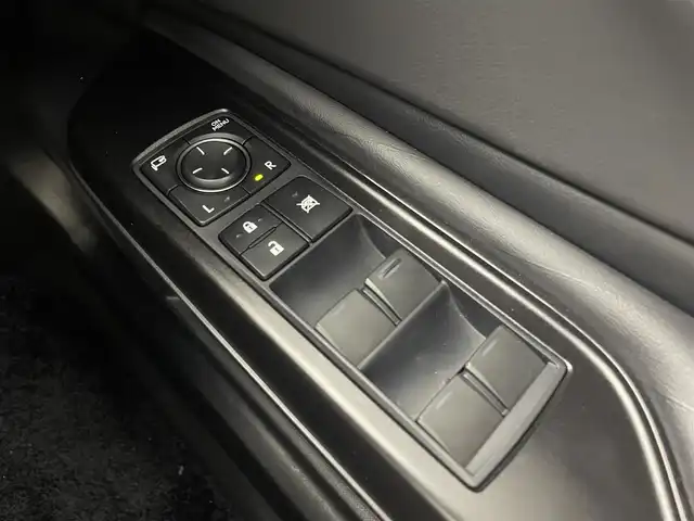 レクサス ＥＳ 300h バージョンL 茨城県 2019(平31)年 3.7万km ソニッククォーツ 純正12.3型ナビ/全方位カメラ/フルセグ/デジタルアウターミラー/デジタルインナーミラー/ムーンルーフ/HUD/TRDエアロ/TRDマフラー/置くだけ充電/衝突被害軽減ブレーキ/車線逸脱抑制装置/レーダークルーズコントロール/オートマチックハイビーム/クリアランスソナー/BSM/ETC2.0/ドラレコ/シートヒーター/ベンチレーション/ステアリングヒーター/AC100V/純正18インチAW/3眼LEDヘッドライト/スマートキー