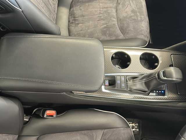 トヨタ クラウン ハイブリッド RS アドバンス 岐阜県 2019(令1)年 7.3万km ホワイトパールクリスタルシャイン サンルーフ/リア電動サンシェード/トヨタセーフティセンス/純正ナビ/Bluetooth/フルセグTV /バックカメラ/レーダークルーズコントロール/ヘッドアップディスプレイ/シートヒーター/ステアリングヒーター/パドルシフト/前席パワーシート/ビルトインETC