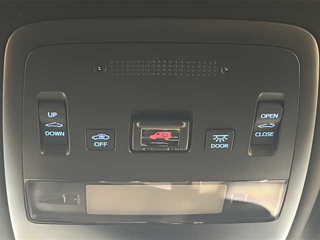 トヨタ クラウン ハイブリッド RS アドバンス 岐阜県 2019(令1)年 7.3万km ホワイトパールクリスタルシャイン サンルーフ/リア電動サンシェード/トヨタセーフティセンス/純正ナビ/Bluetooth/フルセグTV /バックカメラ/レーダークルーズコントロール/ヘッドアップディスプレイ/シートヒーター/ステアリングヒーター/パドルシフト/前席パワーシート/ビルトインETC