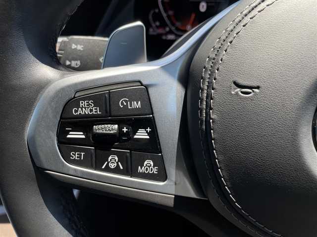 ＢＭＷ ＢＭＷ Ｘ５ xDrive 35d Mスポーツ 東京都 2023(令5)年 1.4万km アルピンホワイトⅢ インテリジェントセーフティ/正面・側面衝突警告/車線逸脱警告/ステアリングサポート/アクティブPDC/ACC/アシストドライブ/ステアリングヒーター/レザーシート/前後シートヒーター/前席エアシート/前席マッサージシート/純正メモリーナビ/360°カメラ/フルセグ/HUD/ジェスチャーコントロール/アームレストヒーター/ウッドパネル/LEDヘッドライト/AHB/パワーリアゲート/ワイヤレス充電/オートホールド/ミラーETC/前後ドライブレコーダー/コンフォートアクセス/電動チルトステアリング/パドルシフト/アンビエントライト/パークベンチレーション/前後エンブレム・アルミホイールセンターキャップ記念バッジ