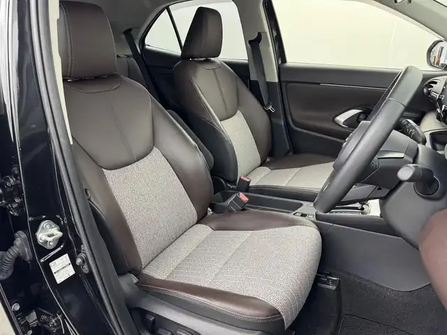 トヨタ ヤリスクロス ハイブリッド Z 福岡県 2021(令3)年 2.8万km ブラックマイカ 純正８型ＤＡナビ　/全方位カメラ　/ビルトインＥＴＣ　/前後ドラレコ　/レーダークルコン　/コーナーセンサー　/衝突被害軽減ブレーキ　/レーンキープ　/ＢＳＭ　/ＰＫＳＢ　/ハーフレザー　/シートヒーター　/パワーバックドア