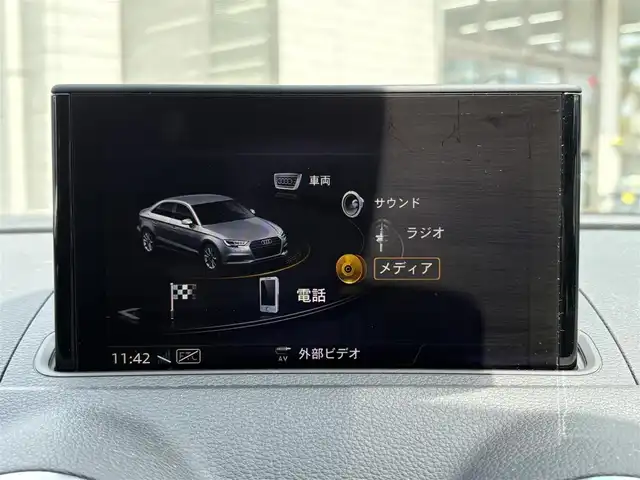 アウディ Ａ３ セダン 30TFSI シグネチャーED 愛知県 2020(令2)年 2.8万km ミトスブラックメタリック ナビプラスパッケージ/アシスタンスパッケージ/純正ナビ/（CD/DVD/USB/BT/AUX）/バックカメラ/衝突軽減ブレーキ/レーダークルーズ/ＬＫＡ/ＢＳＭ/ＬＥＤオートハイビーム/デジタルメーター/ＥＴＣ/電動パーキングブレーキ/スマートキー/プッシュスタート