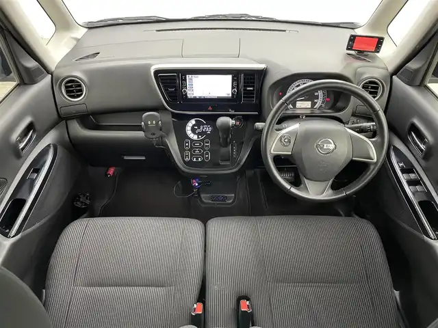 日産 デイズ ルークス X Vセレクション 岡山県 2017(平29)年 4.6万km クールシルバー 純正7インチナビ MM316D-W/地デジTV/BT/DVD/CD/SD/アラウンドビューモニター/リアサーキュレーター/リアサンシェード/両側パワースライドドア/LEDライト/エマージェンシーブレーキ/純正ドラレコ /社外レーダー/ステアリングスイッチ/プッシュスタート /スマートキー/ETC/サイドエアバック