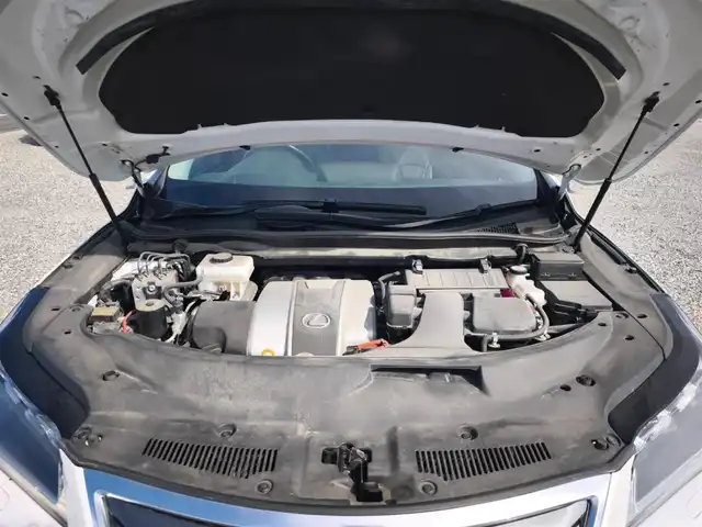 レクサス ＲＸ 450h バージョンL 富山県 2018(平30)年 8.6万km ソニッククォーツ 4WD/ムーンルーフ/純正12.3型ナビ/フルセグTV/バックモニター/ビルトインETC2.0/レーダークルーズコントロール/クリアランスソナー/セーフティシステムプラス/・プリクラッシュセーフティシステム/・レーンキーピングアシスト/・オートマチックハイビーム/後方車両検知/ブラインドスポットモニター/3眼LEDヘッドランプ/本木製/革巻きコンビステアリング/セミアニリン革シート/前席パワーシート/前席シートヒーター/エアシート/純正20インチアルミホイール/スマートエントリー/スタートシステム/禁煙車