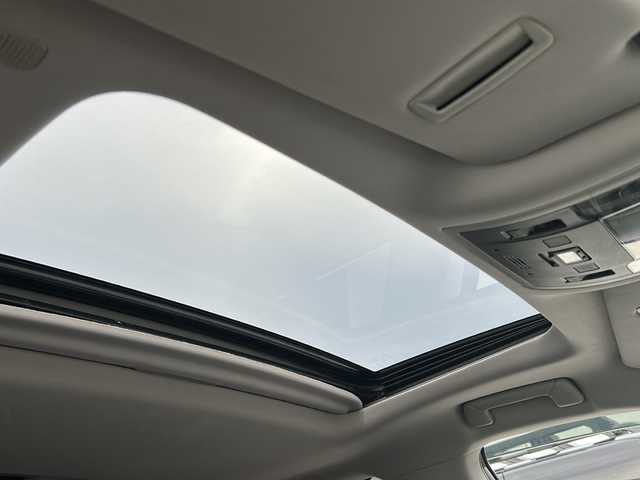 レクサス ＲＸ 450h バージョンL 富山県 2018(平30)年 8.6万km ソニッククォーツ 4WD/ムーンルーフ/純正12.3型ナビ/フルセグTV/バックモニター/ビルトインETC2.0/レーダークルーズコントロール/クリアランスソナー/セーフティシステムプラス/・プリクラッシュセーフティシステム/・レーンキーピングアシスト/・オートマチックハイビーム/後方車両検知/ブラインドスポットモニター/3眼LEDヘッドランプ/本木製/革巻きコンビステアリング/セミアニリン革シート/前席パワーシート/前席シートヒーター/エアシート/純正20インチアルミホイール/スマートエントリー/スタートシステム/禁煙車