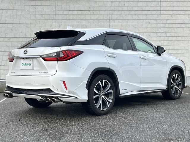 レクサス ＲＸ 450h バージョンL 富山県 2018(平30)年 8.6万km ソニッククォーツ 4WD/ムーンルーフ/純正12.3型ナビ/フルセグTV/バックモニター/ビルトインETC2.0/レーダークルーズコントロール/クリアランスソナー/セーフティシステムプラス/・プリクラッシュセーフティシステム/・レーンキーピングアシスト/・オートマチックハイビーム/後方車両検知/ブラインドスポットモニター/3眼LEDヘッドランプ/本木製/革巻きコンビステアリング/セミアニリン革シート/前席パワーシート/前席シートヒーター/エアシート/純正20インチアルミホイール/スマートエントリー/スタートシステム/禁煙車