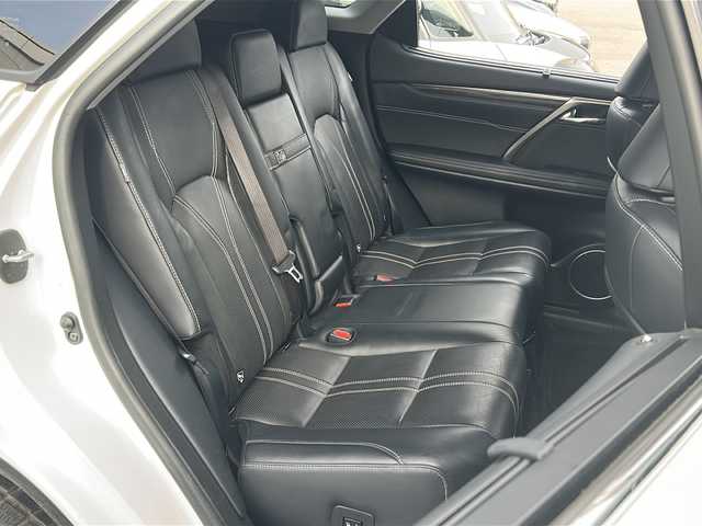 レクサス ＲＸ 450h バージョンL 富山県 2018(平30)年 8.6万km ソニッククォーツ 4WD/ムーンルーフ/純正12.3型ナビ/フルセグTV/バックモニター/ビルトインETC2.0/レーダークルーズコントロール/クリアランスソナー/セーフティシステムプラス/・プリクラッシュセーフティシステム/・レーンキーピングアシスト/・オートマチックハイビーム/後方車両検知/ブラインドスポットモニター/3眼LEDヘッドランプ/本木製/革巻きコンビステアリング/セミアニリン革シート/前席パワーシート/前席シートヒーター/エアシート/純正20インチアルミホイール/スマートエントリー/スタートシステム/禁煙車