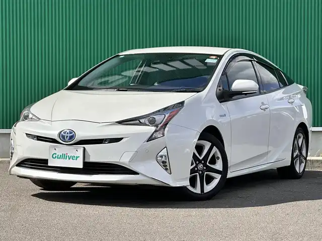トヨタ プリウス A プレミアム　ツーリングセレ 宮城県 2016(平28)年 14.2万km ホワイトパールクリスタルシャイン 純正9インチナビ/(フルセグTV/CD/SD/BT)/バックカメラ/レーダークルーズコントロール/クリアランスソナー/プリクラッシュセーフティー/レーンディパーチャーアラート/ハイビームアシスト/パーキングアシスト/ビルトインETC/オートエアコン(ナノイー)/シートヒーター(D＋N席)/パワーシート(D席)/置くだけ充電/ドライブセレクト/革巻きステアリング/ステアリングスイッチ/ふらつき防止/オートライト/プッシュスタート＆スマートキー/ウインカー付き電動格納ミラー/ドアバイザー/LEDヘッドライト/フォグランプ/純正フロアマット/純正17インチAW