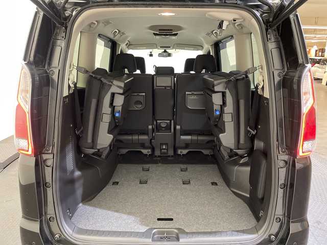日産 セレナ 愛媛県 2019(令1)年 3.4万km ダイヤモンドブラック ８型ナビ/フルセグ／Ｂｌｕｅｔｏｏｔｈ／ＵＳＢ/全方位カメラ/ＡＬＰＩＮＥ後席モニター/衝突軽減ブレーキ/クルーズコントロール/ＥＴＣ/前方ドライブレコーダー/両側パワースライドドア/前後コーナーセンサー/LEDヘッドライト/パーキングアシスト