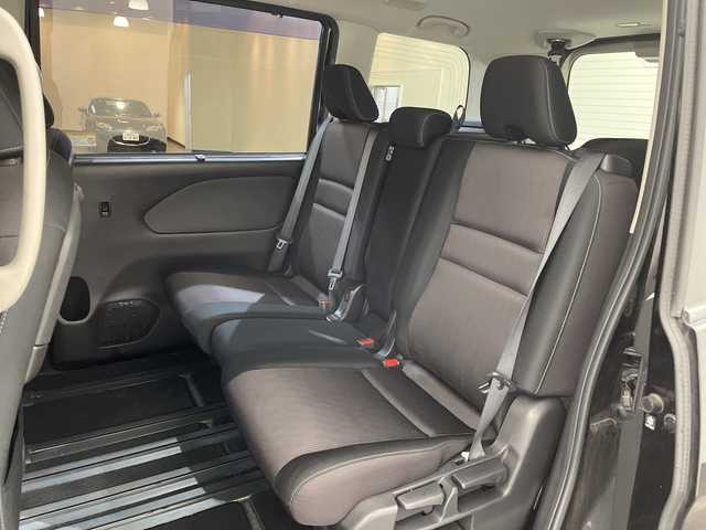 日産 セレナ 愛媛県 2019(令1)年 3.4万km ダイヤモンドブラック ８型ナビ/フルセグ／Ｂｌｕｅｔｏｏｔｈ／ＵＳＢ/全方位カメラ/ＡＬＰＩＮＥ後席モニター/衝突軽減ブレーキ/クルーズコントロール/ＥＴＣ/前方ドライブレコーダー/両側パワースライドドア/前後コーナーセンサー/LEDヘッドライト/パーキングアシスト