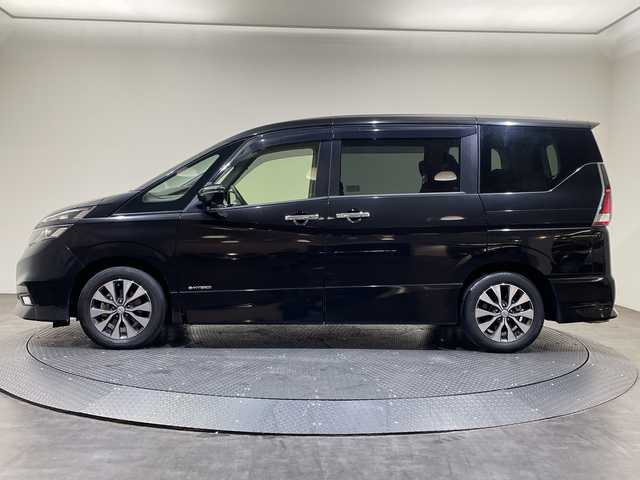 日産 セレナ 愛媛県 2019(令1)年 3.4万km ダイヤモンドブラック ８型ナビ/フルセグ／Ｂｌｕｅｔｏｏｔｈ／ＵＳＢ/全方位カメラ/ＡＬＰＩＮＥ後席モニター/衝突軽減ブレーキ/クルーズコントロール/ＥＴＣ/前方ドライブレコーダー/両側パワースライドドア/前後コーナーセンサー/LEDヘッドライト/パーキングアシスト