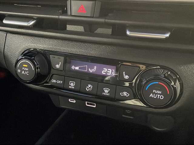 日産 オーラ G 山口県 2022(令4)年 3万km ピュアホワイトパール ワンオーナー/純正メーカーナビ/（フルセグTV/Bluetooth/ラジオ）/アラウンドビューモニター/プロパイロット機能/レーダークルーズコントロール/デジタルコックピット/BOSEプレミアムサウンド/(ヘッドレストスピーカー）/置くだけ充電/前席シートヒーター/ハーフレザーシート/電動パーキングブレーキ/オートブレーキホールド/ブラインドスポットモニター/ビルトインETC/ドライブレコーダー/ステアリングヒーター/純正フロアマット/スペアキー/取扱説明書/保証書