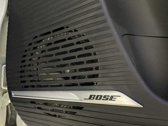 日産 オーラ G 山口県 2022(令4)年 3万km ピュアホワイトパール ワンオーナー/純正メーカーナビ/（フルセグTV/Bluetooth/ラジオ）/アラウンドビューモニター/プロパイロット機能/レーダークルーズコントロール/デジタルコックピット/BOSEプレミアムサウンド/(ヘッドレストスピーカー）/置くだけ充電/前席シートヒーター/ハーフレザーシート/電動パーキングブレーキ/オートブレーキホールド/ブラインドスポットモニター/ビルトインETC/ドライブレコーダー/ステアリングヒーター/純正フロアマット/スペアキー/取扱説明書/保証書