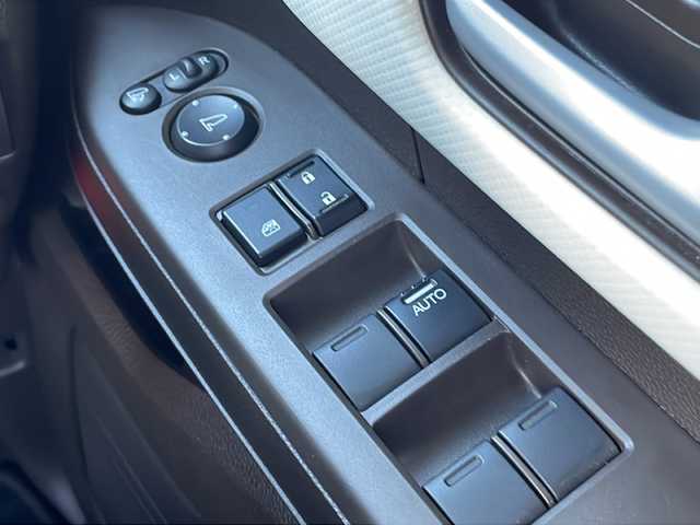 ホンダ Ｎ ＢＯＸ G ホンダセンシング 山口県 2021(令3)年 1.8万km クリスタルブラックパール 純正メモリナビ/・ワンセグテレビ/・Bluetooth/・CD／DVD/・iPod/・USB/・SD/・AM/FM/・AUX/・SMART USEN/両側スライドドア/前方ドライブレコーダー/プッシュスタート/スマートキー(スペアキー有）/追従型クルーズコントロール/ドアバイザー/電動格納ウィンカーミラー/チップアップシート/安全装備/・EBD/・VSA（ABS+TCS+横すべり抑制）/・トラクションコントロール/・衝突軽減ブレーキ（CMBS）/・誤発進抑制機能（前方・後方）/・後方誤発進抑制機能/・路外逸脱抑制機能/・車線維持支援システム（LKAS）/・先行車発進お知らせ機能/・標識認識機能/・オートハイビーム