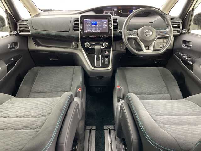 日産 セレナ ライダー 道央・札幌 2017(平29)年 7万km ブリリアントホワイトパール 2トーン ・4WD/・寒冷地仕様/・純正ナビ&CD&DVD&BT&SD&USB&TV/・純正フリップダウンモニター/・インテリジェントアラウンドビューモニター/・バック/サイド/フロントカメラ/・両側パワースライドドア/・ハンズフリーオートスライドドア/・プロパイロット/・パーキングアシスト/・インテリジェントエマージェンシーブレーキ/・純正ドライブレコーダー/・純正デジタルインナーミラー/・前席シートヒーター/・電動格納ミラー/・ドアミラーヒーター/・LEDヘッドライト/・フォグランプ/・オートライト/・スマートキー/・保証書/・取扱説明書